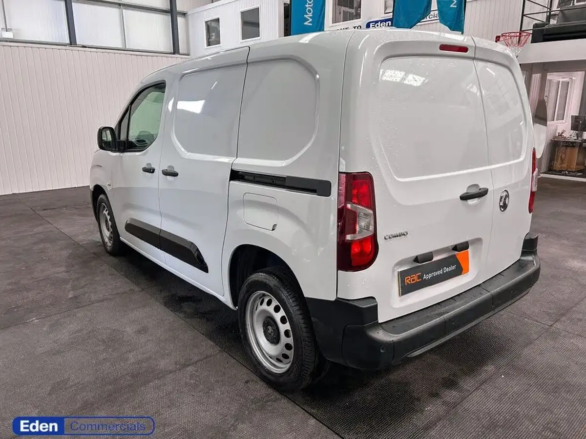 2024-vauxhall-combo-15cdti-prime-100pseu6e-big-6