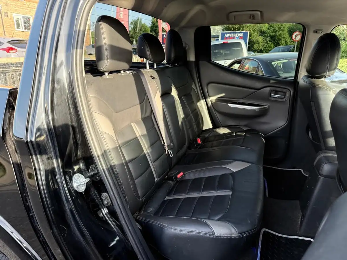 2017-mitsubishi-l200-24di-d-barbarian-178bhp-eu6-auto-big-23