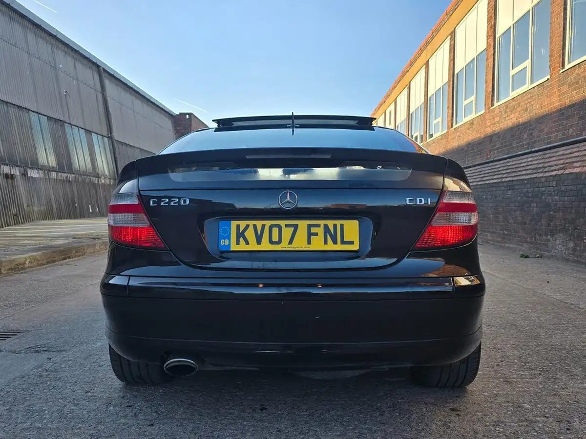 2007-mercedes-benz-c-class-21td-c220-cdi-se-coupe-2d-2148cc-auto-big-5