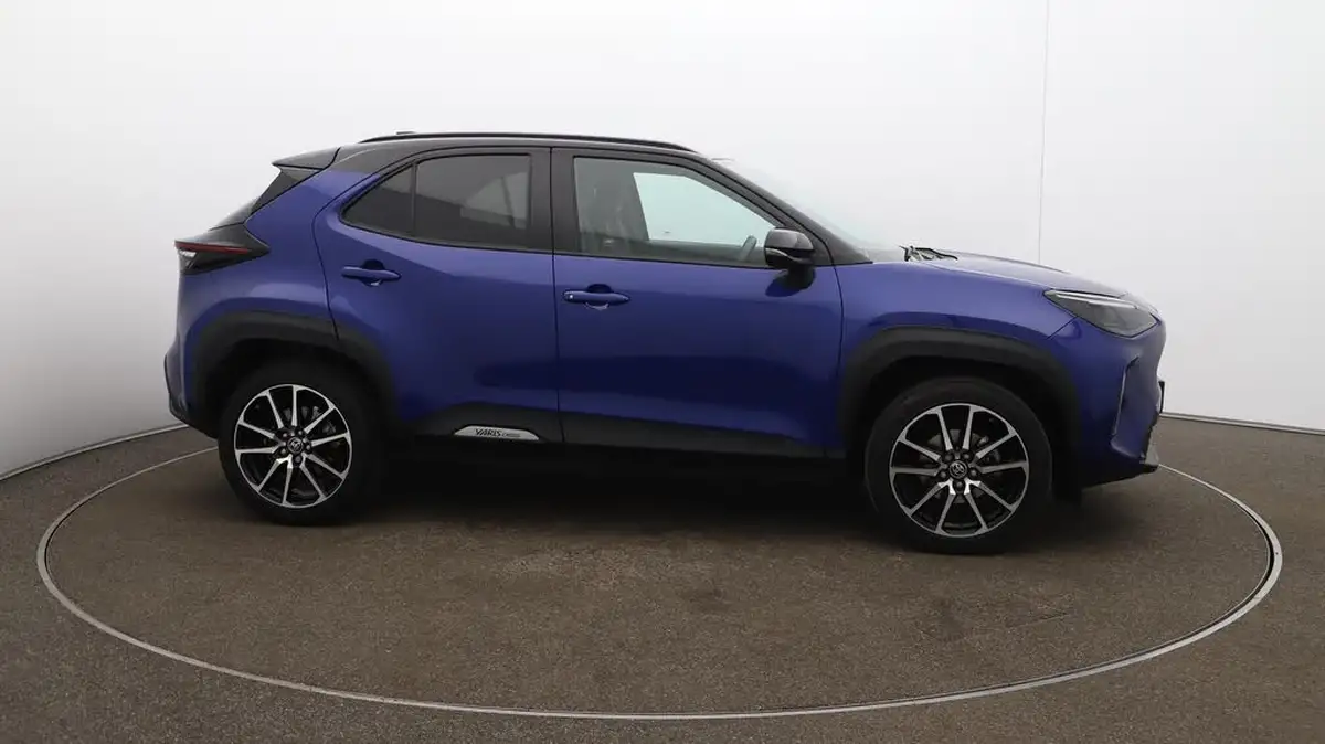 2023-toyota-yaris-cross-15-vvt-i-gr-sport-big-47