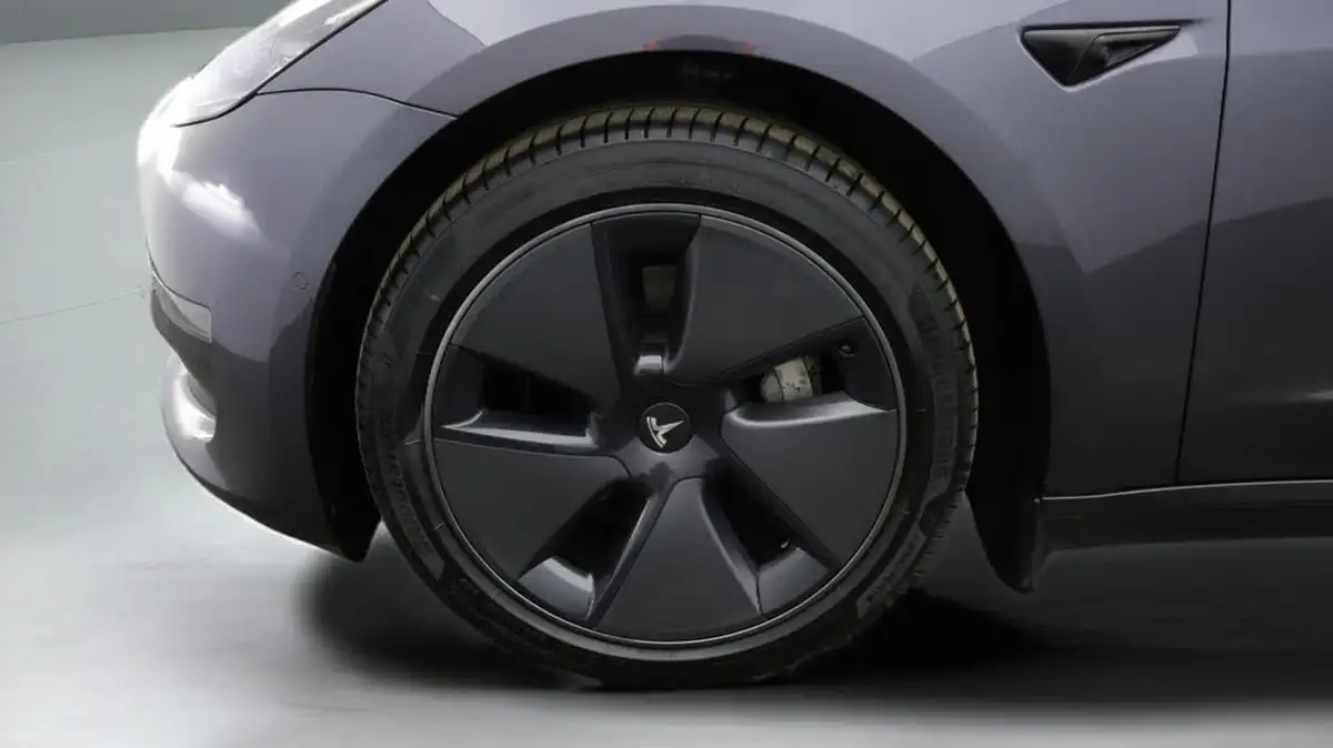 2021-tesla-model-3-e-long-range-4x4-big-18