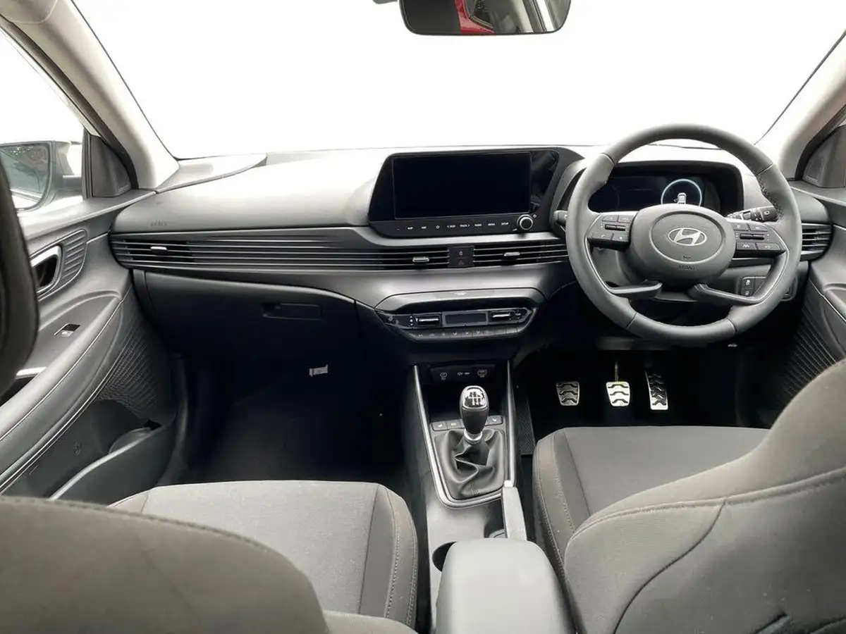 2025-hyundai-bayon-10-t-gdi-ultimate-100ps-big-12