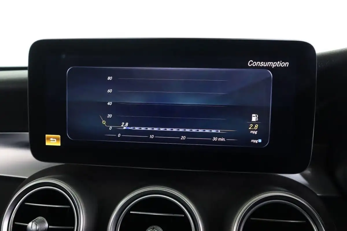 2021-mercedes-benz-c-class-20d-c220d-amg-line-edition-saloon-4d-big-42