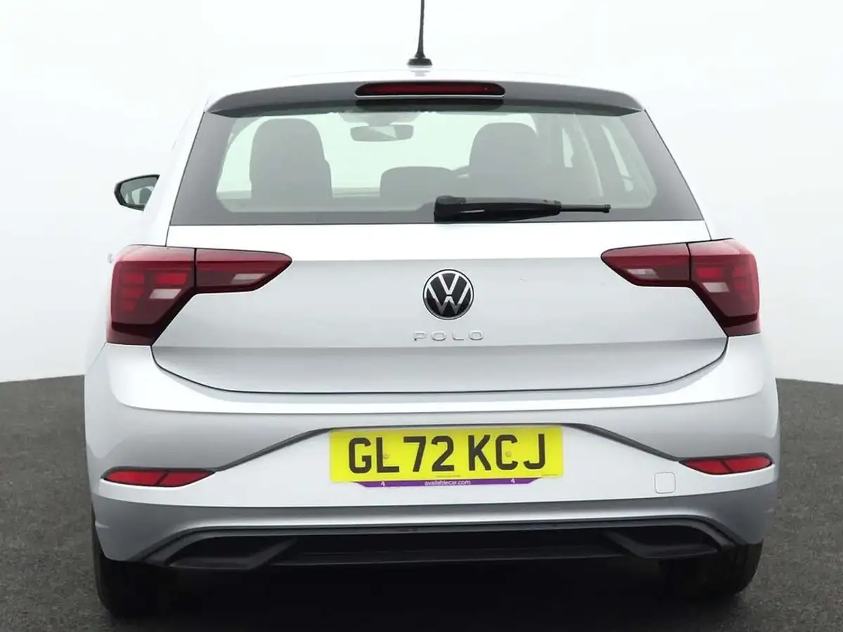 2022-volkswagen-polo-10-life-big-3