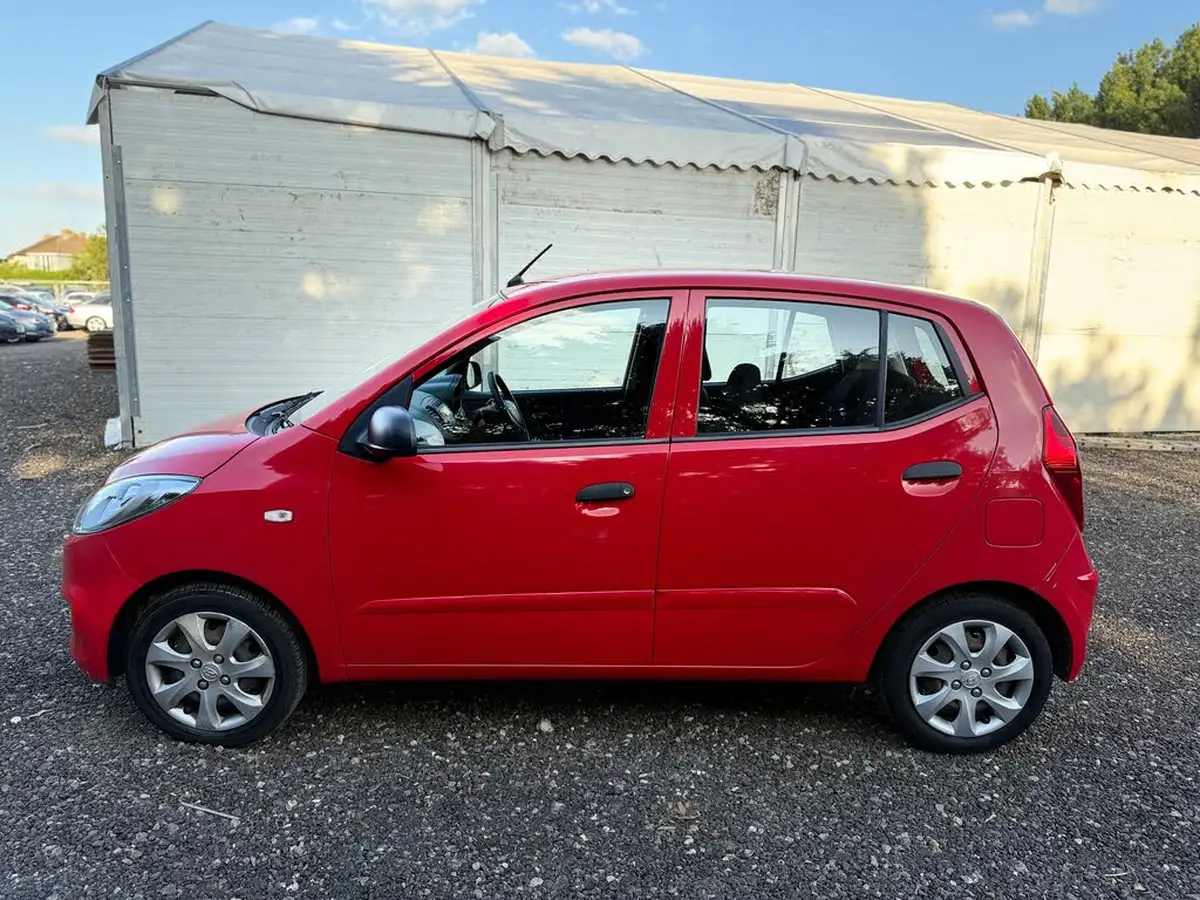 2012-hyundai-i10-12-classic-85bhp-big-6