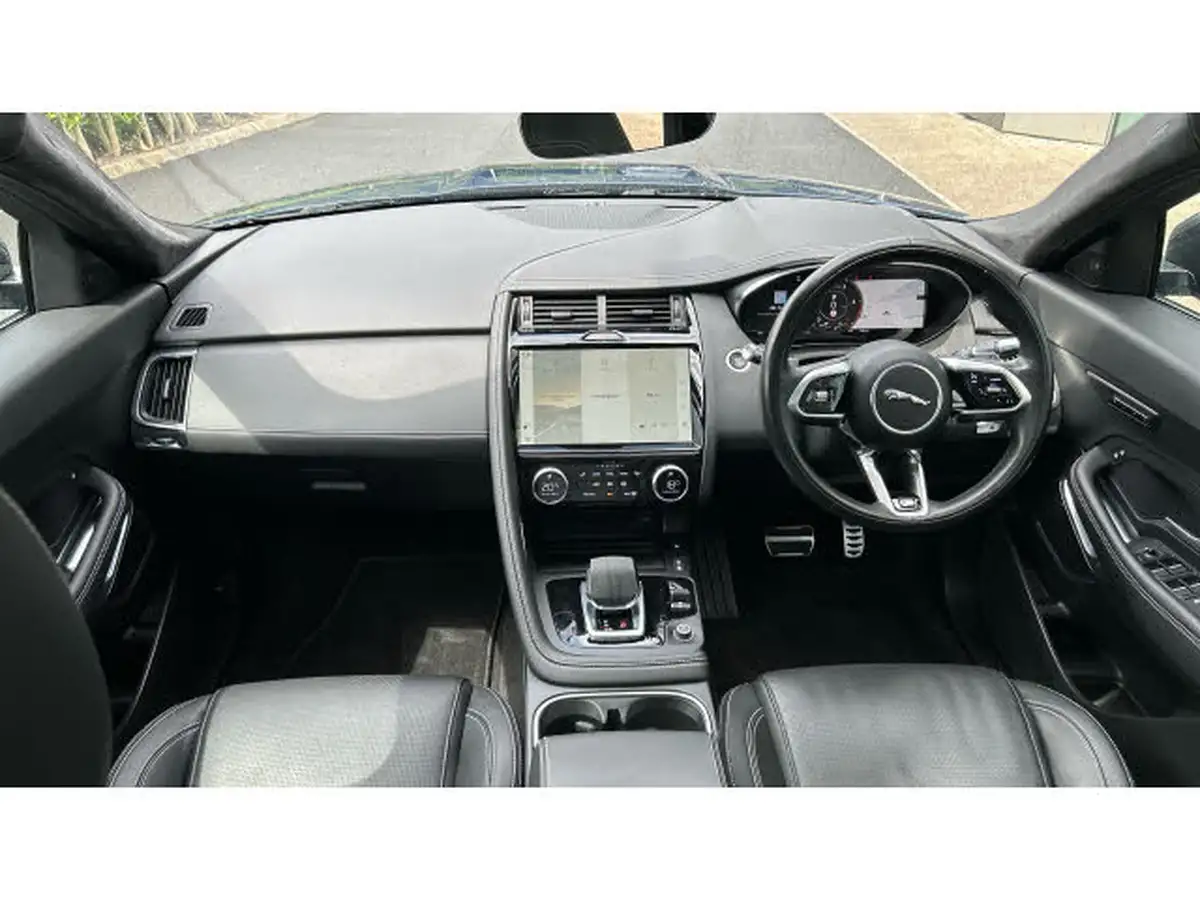 2021-jaguar-e-pace-20-d200-r-dynamic-black-big-8