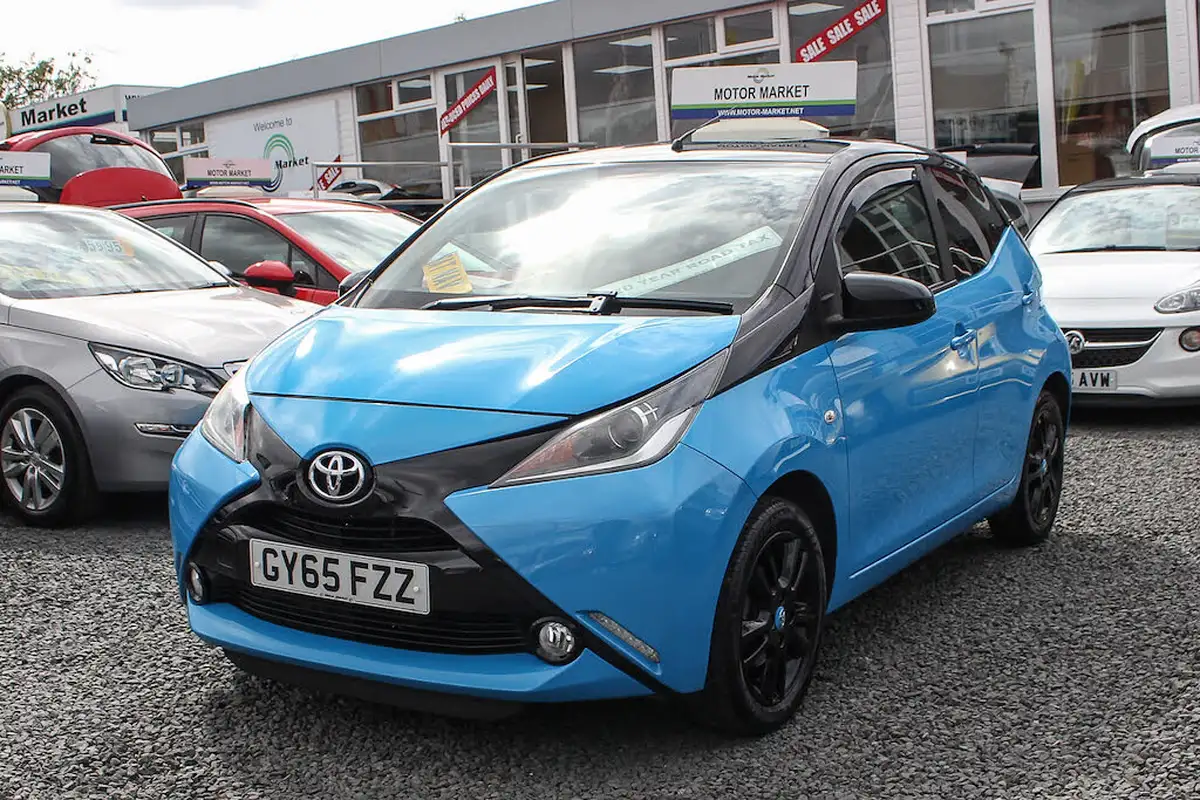 2015-toyota-aygo-10-vvt-i-x-cite-2-68bhp-x-tra-convenience-5d-big-5