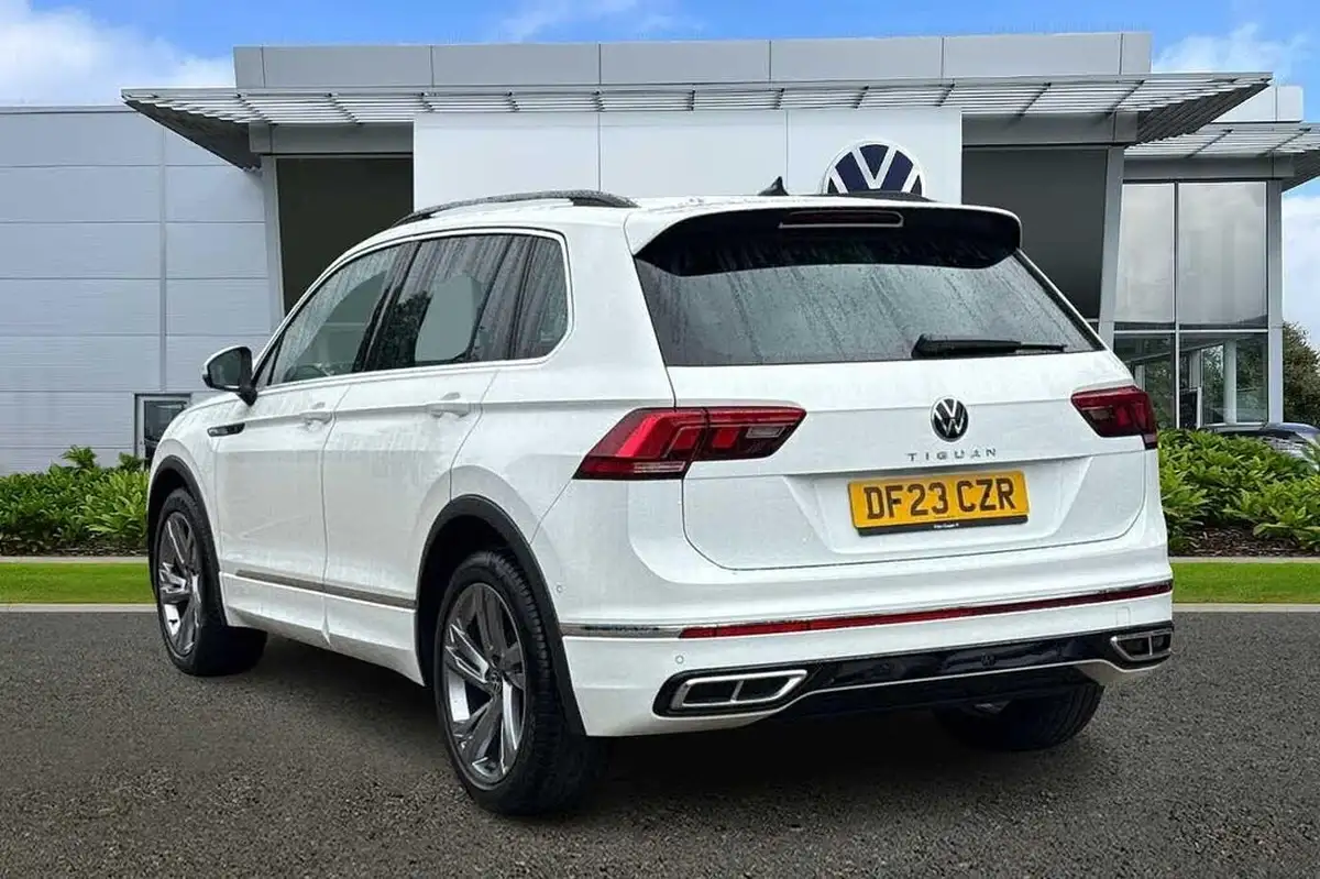 2023-volkswagen-tiguan-15-tsi-r-line-edition-big-2