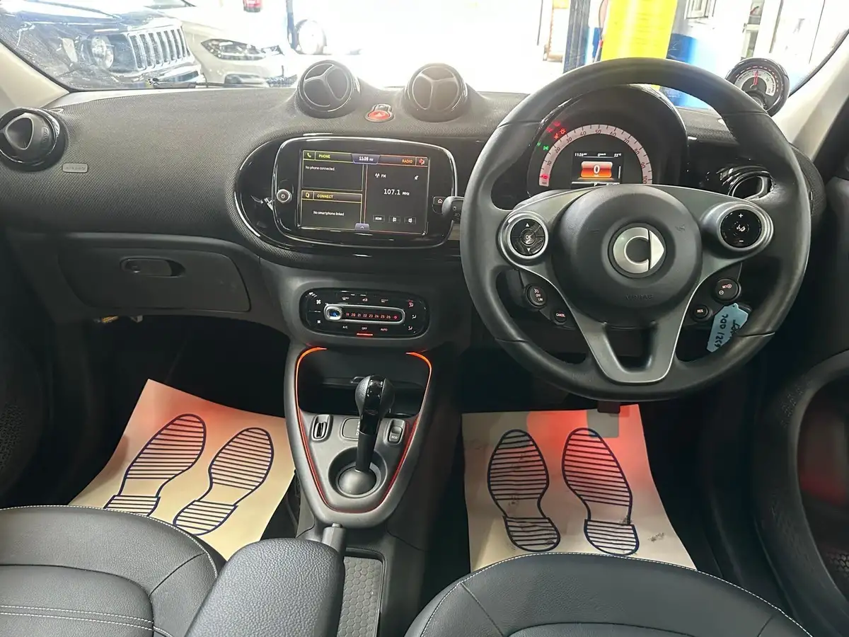 2021-smart-forfour-eq-exclusive-big-3