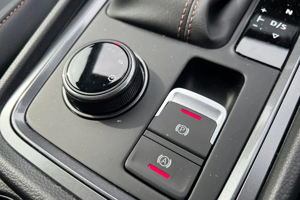 2025-cupra-ateca-15-ecotsi-v2-big-34