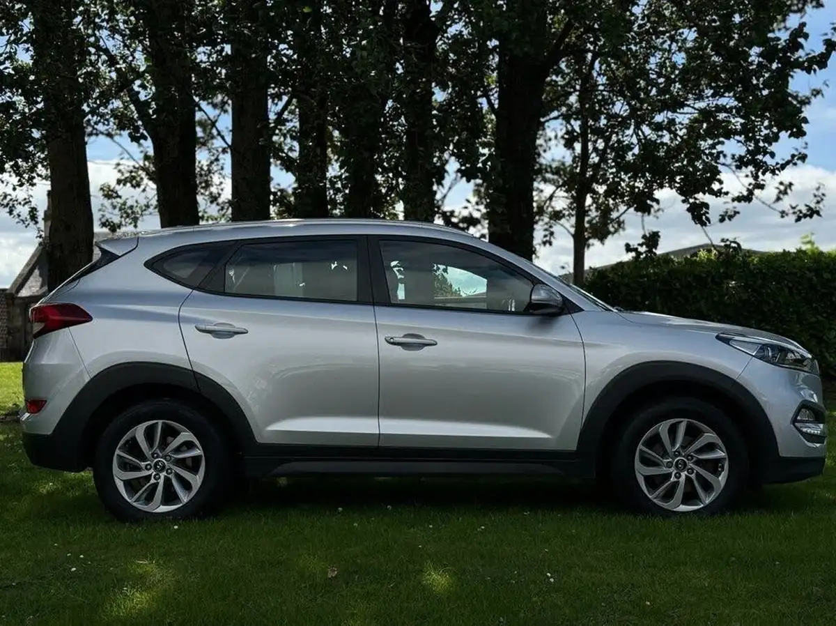 2017-hyundai-tucson-17crdi-blue-drive-se-nav-116ps-big-6