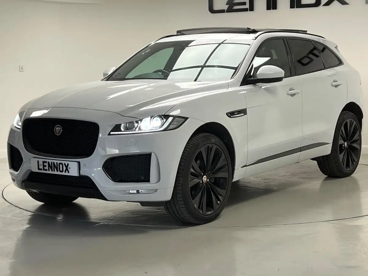 2020-jaguar-f-pace-20i-chequered-flag-big-2