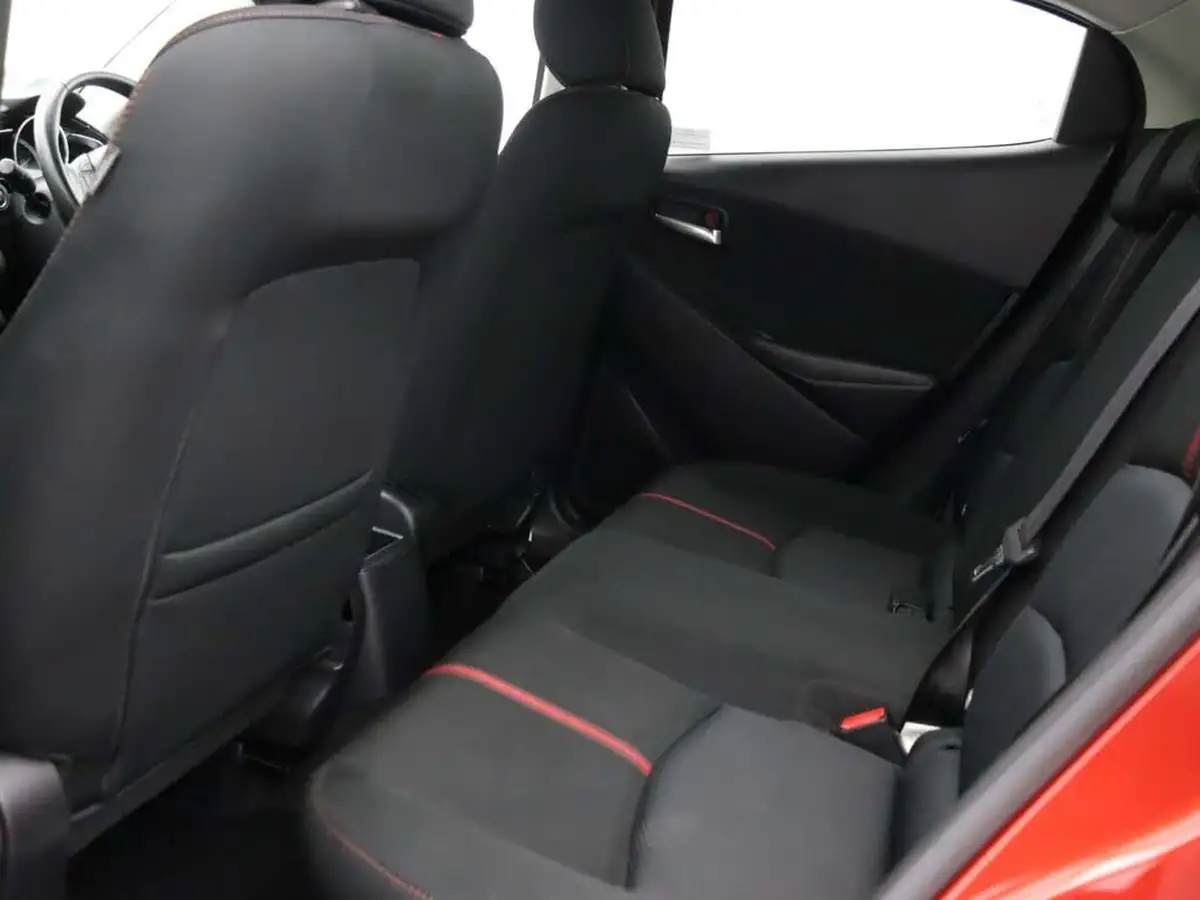 2017-mazda-mazda2-15-sport-nav-115ps-big-16