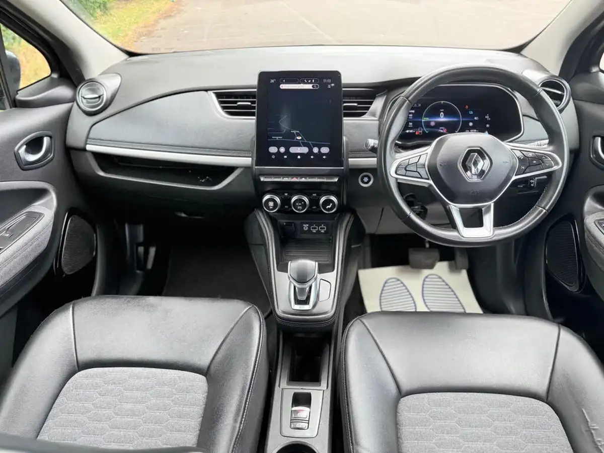 2021-renault-zoe-e-gt-line-big-8