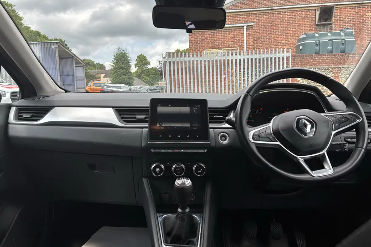 2022-renault-captur-10-tce-iconic-edition-big-8