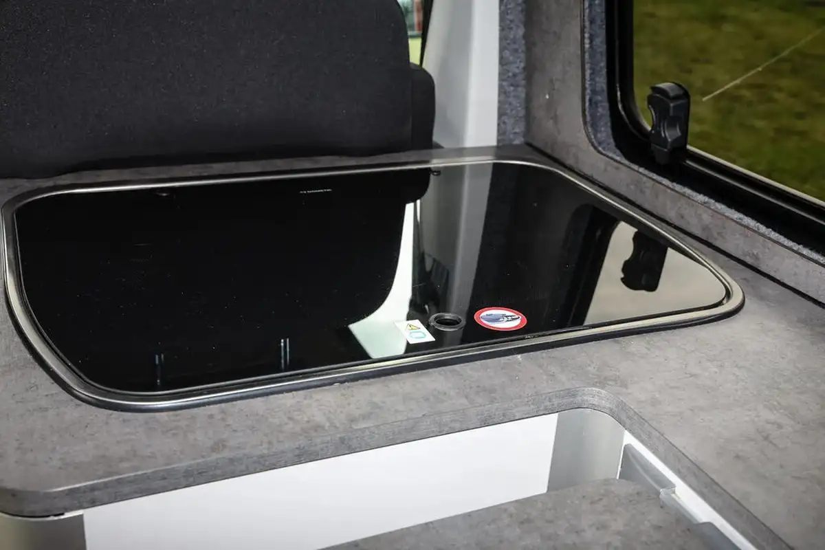 2020-volkswagen-transporter-20tdi-t28-highline-bmt-swb-110pseu6dt-e-big-27