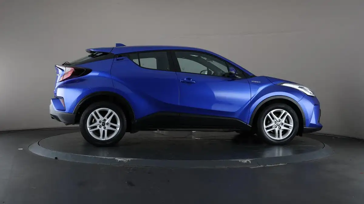 2021-toyota-c-hr-18-vvt-i-icon-big-62