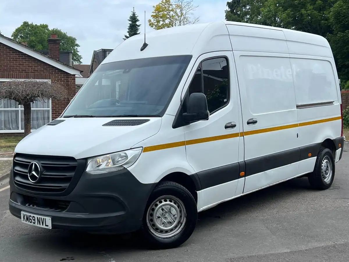 2019-mercedes-benz-sprinter-21cdi-314-l1h1-143pseu6c-panel-van-big-36