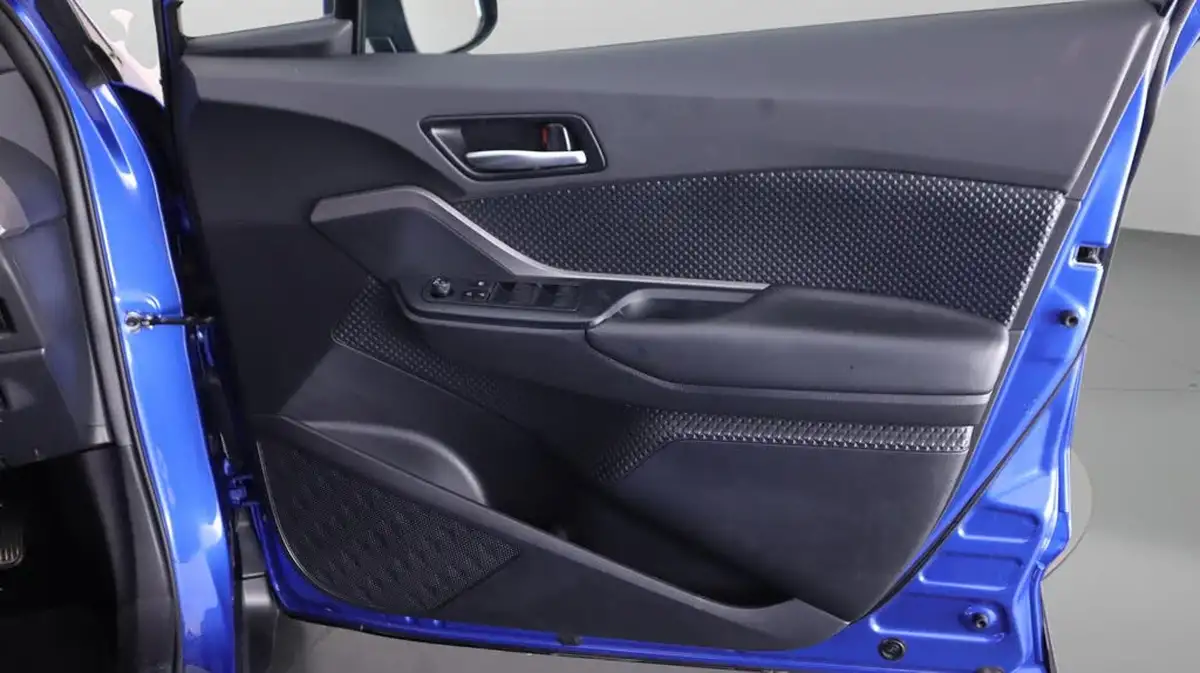 2021-toyota-c-hr-18-vvt-i-icon-big-14