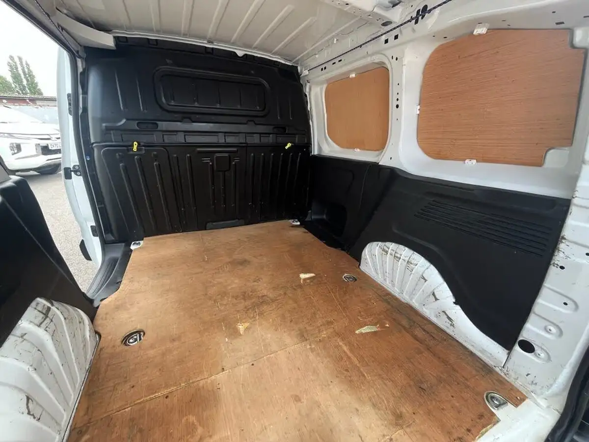 2021-peugeot-partner-15-bluehdi-1000-professional-100ps-eu6dt-panel-big-17
