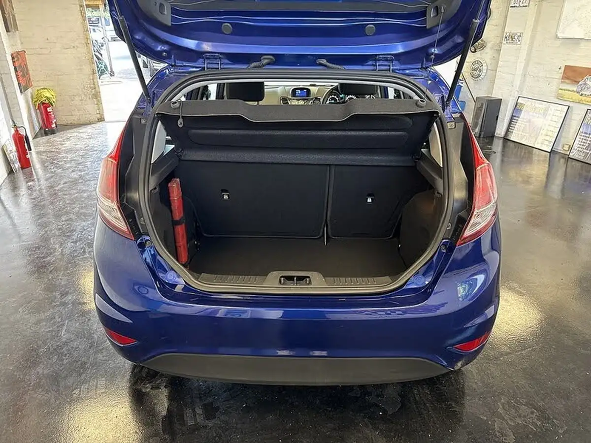 2016-ford-fiesta-10t-zetec-100ps-ecoboost-ss-5d-big-8