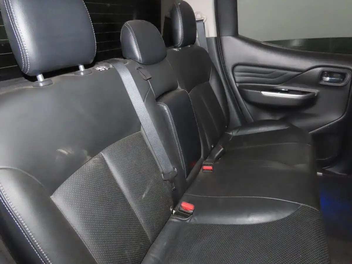 2021-mitsubishi-l200-22di-d-barbarian-big-8