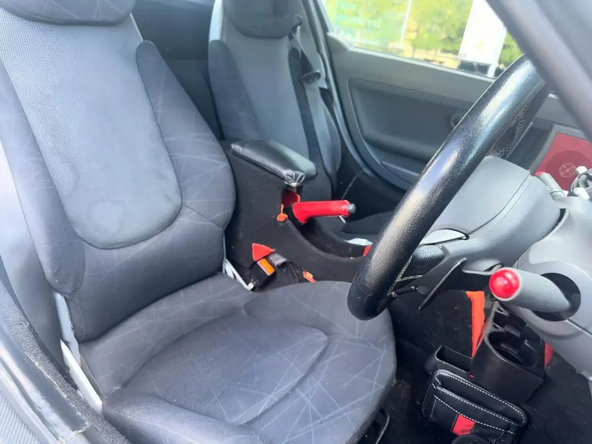 2005-smart-roadster-07-big-9