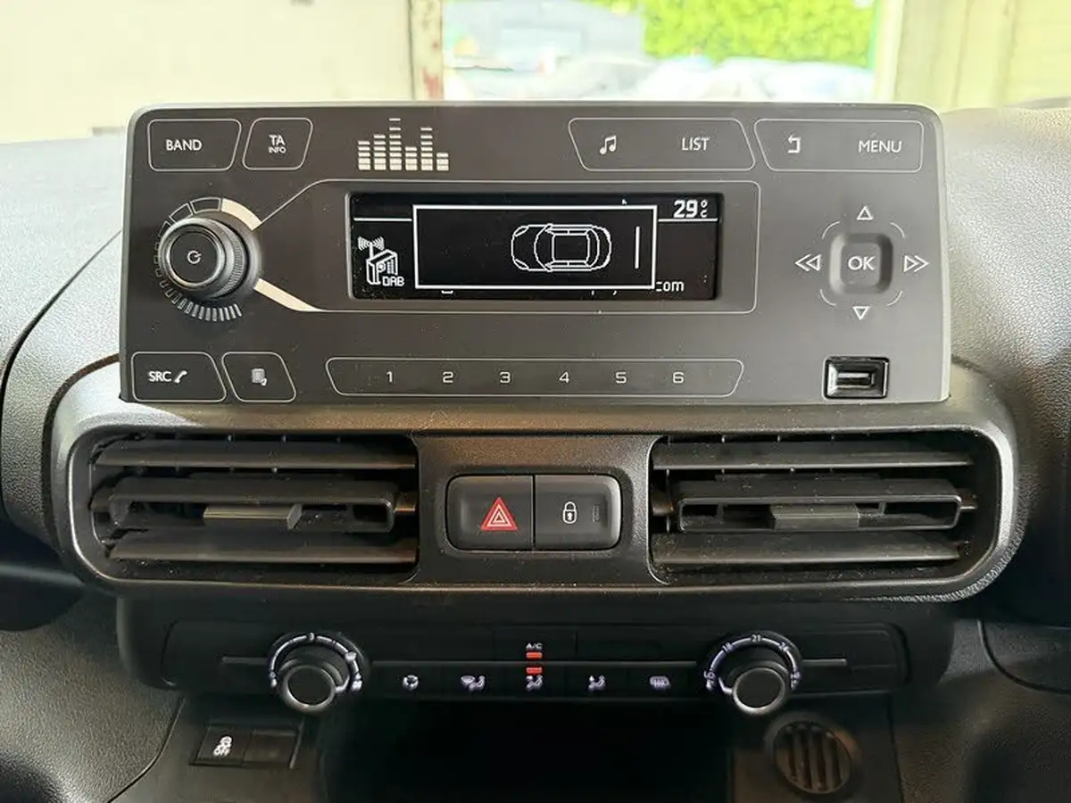 2020-vauxhall-combo-15cdti-sportive-2300-100pseu6d-t-l2h1-panel-big-22