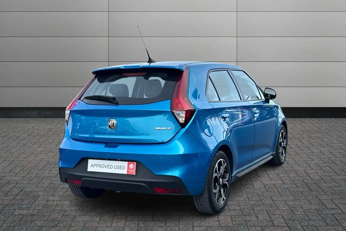 2023-mg-mg3-15-vti-tech-exclusive-nav-big-11
