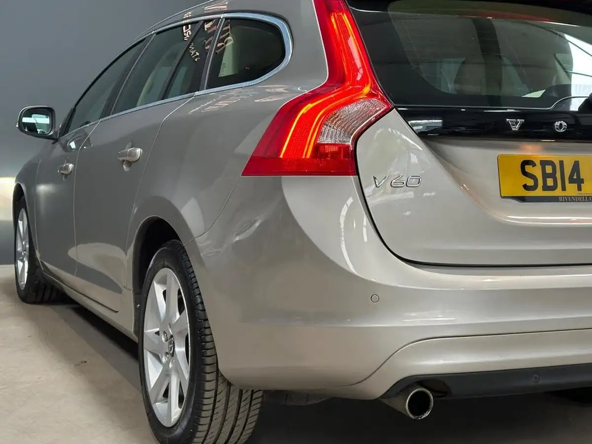 2014-volvo-v60-16td-d2-se-lux-big-5