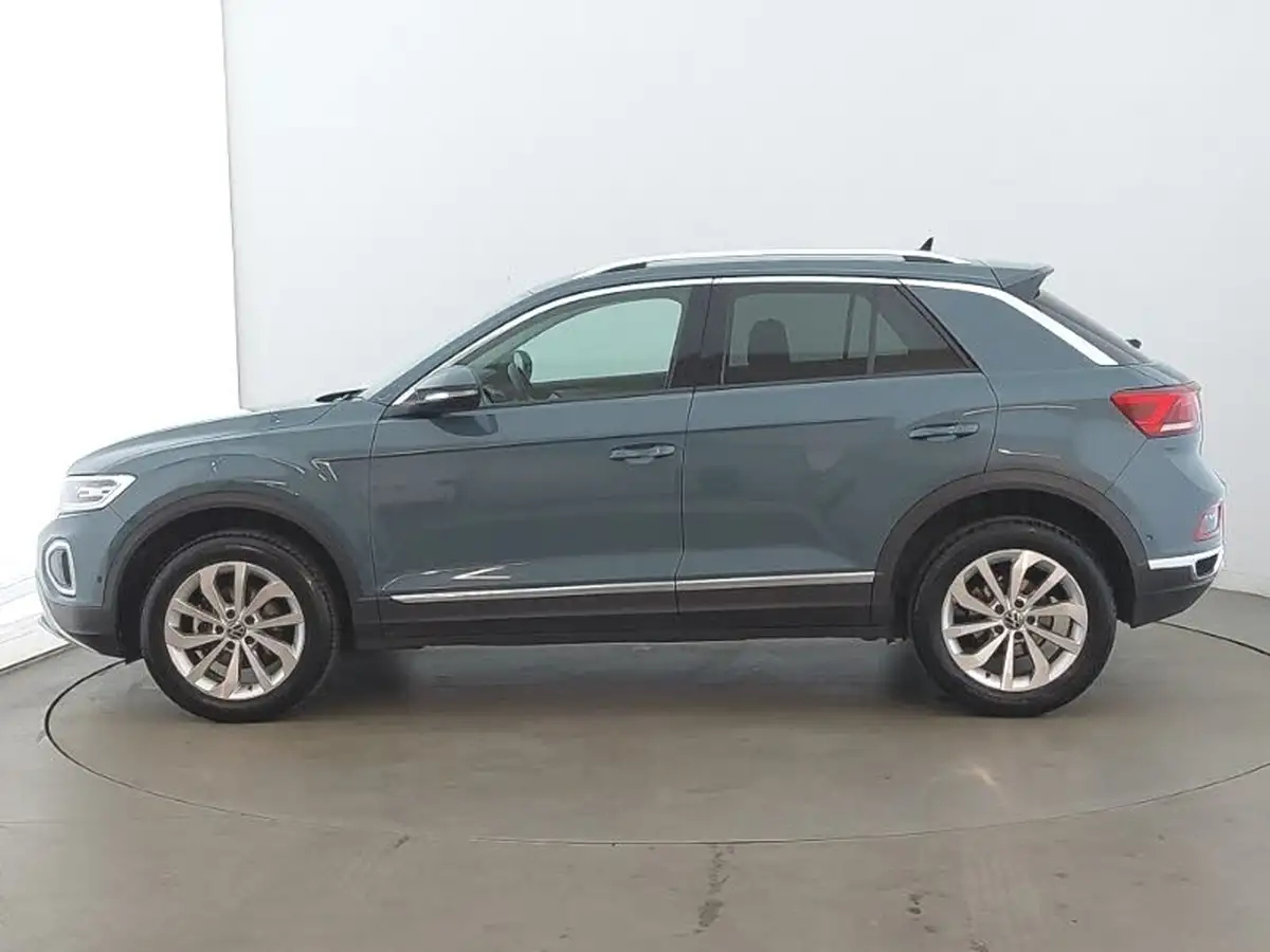 2024-volkswagen-t-roc-15-tsi-style-hatchback-5d-big-3