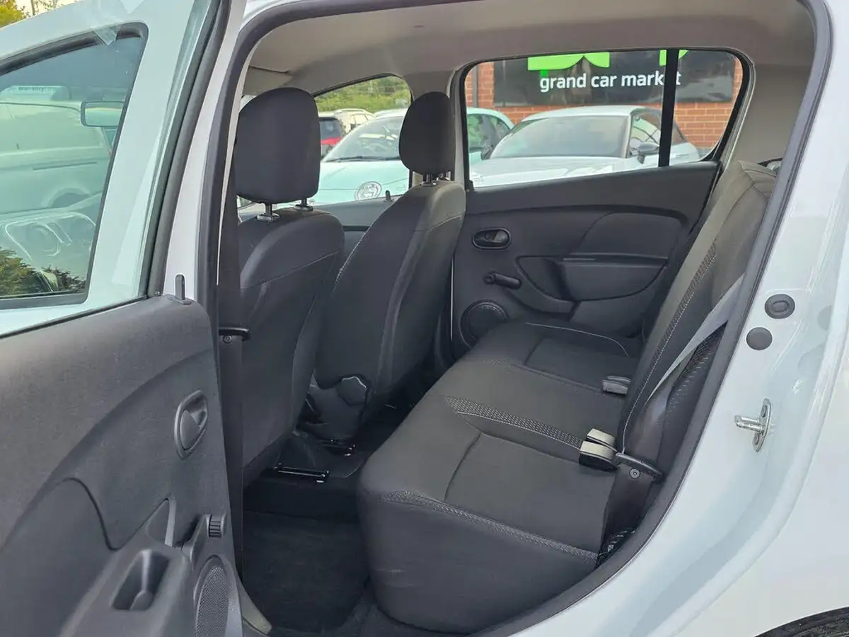 2017-dacia-sandero-10-sce-access-big-20