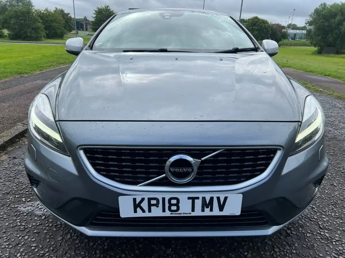 2018-volvo-v40-20td-d2-r-design-pro-big-6