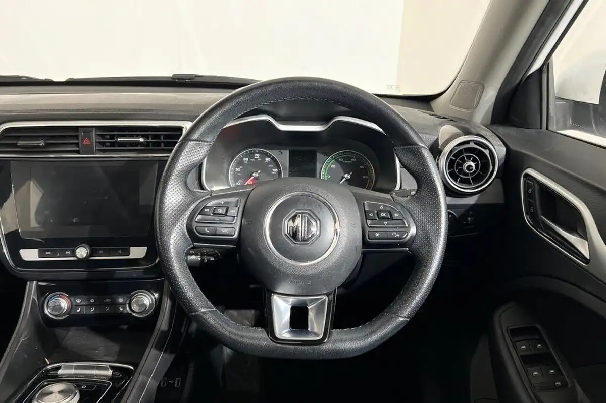 2021-mg-zs-suv-e-exclusive-ev-big-14