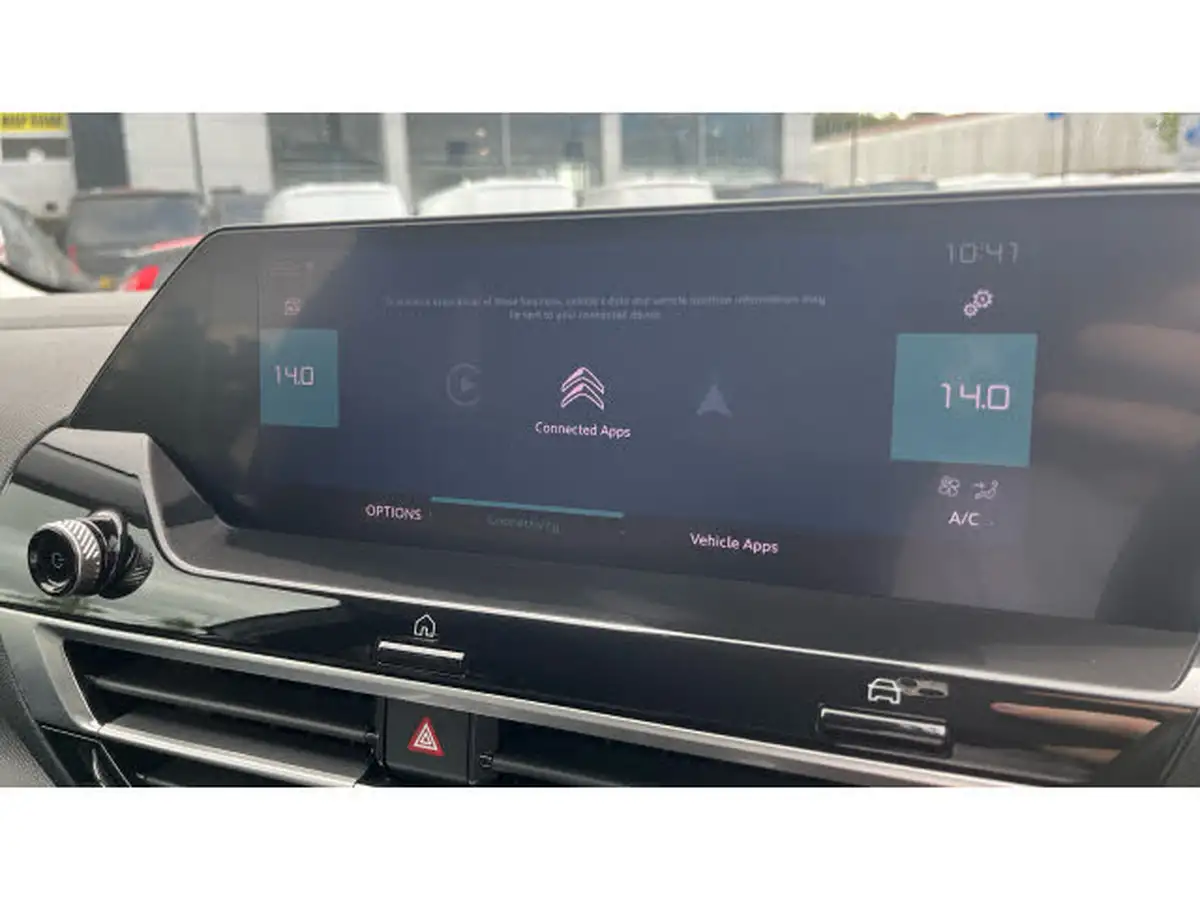 2022-citroen-c4-e-shine-big-32