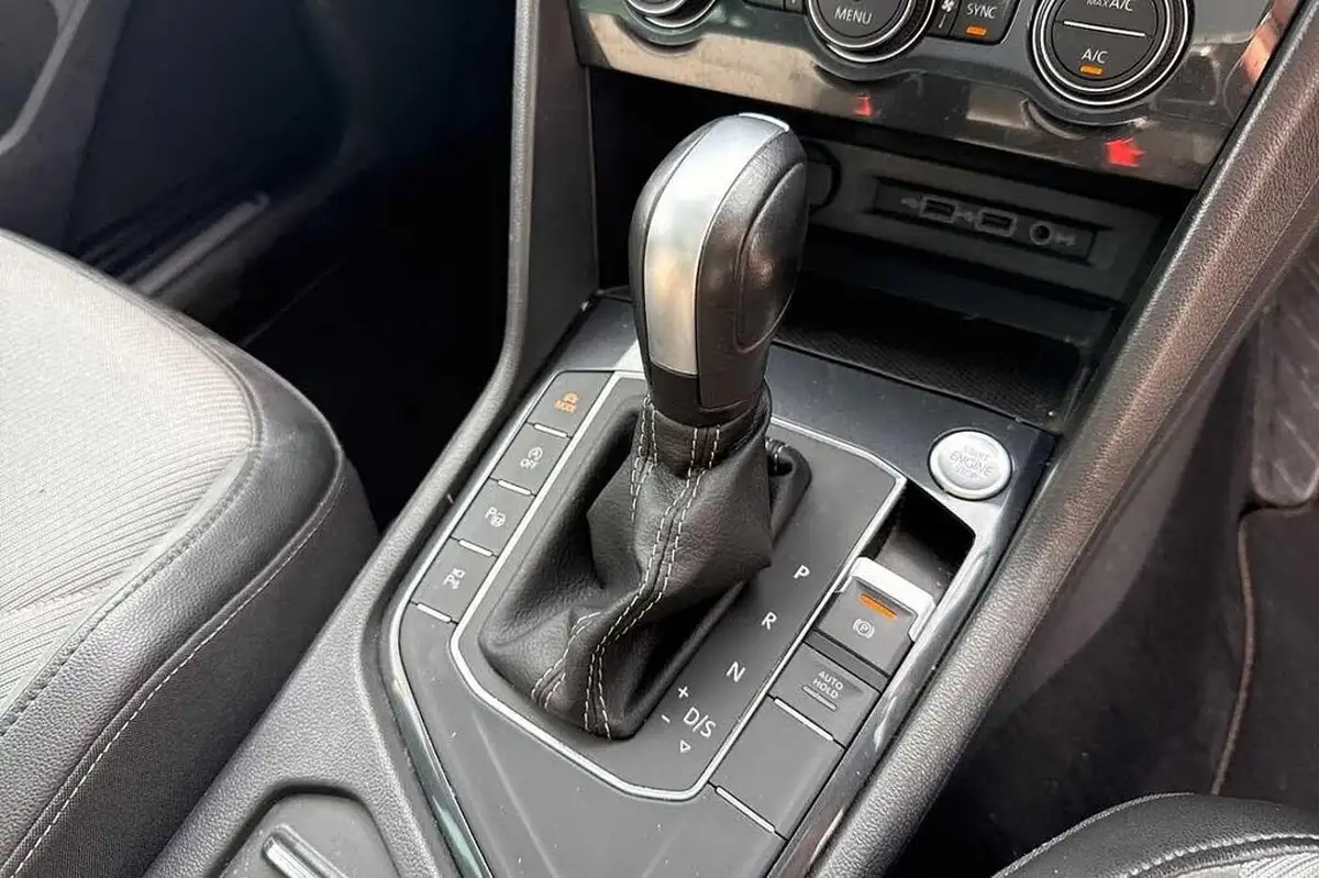 2020-volkswagen-tiguan-20-tsi-sel-230ps-big-18