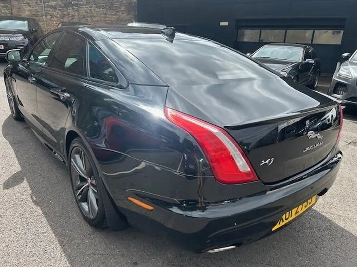 2019-jaguar-xj-series-30td-xj-r-sport-big-5