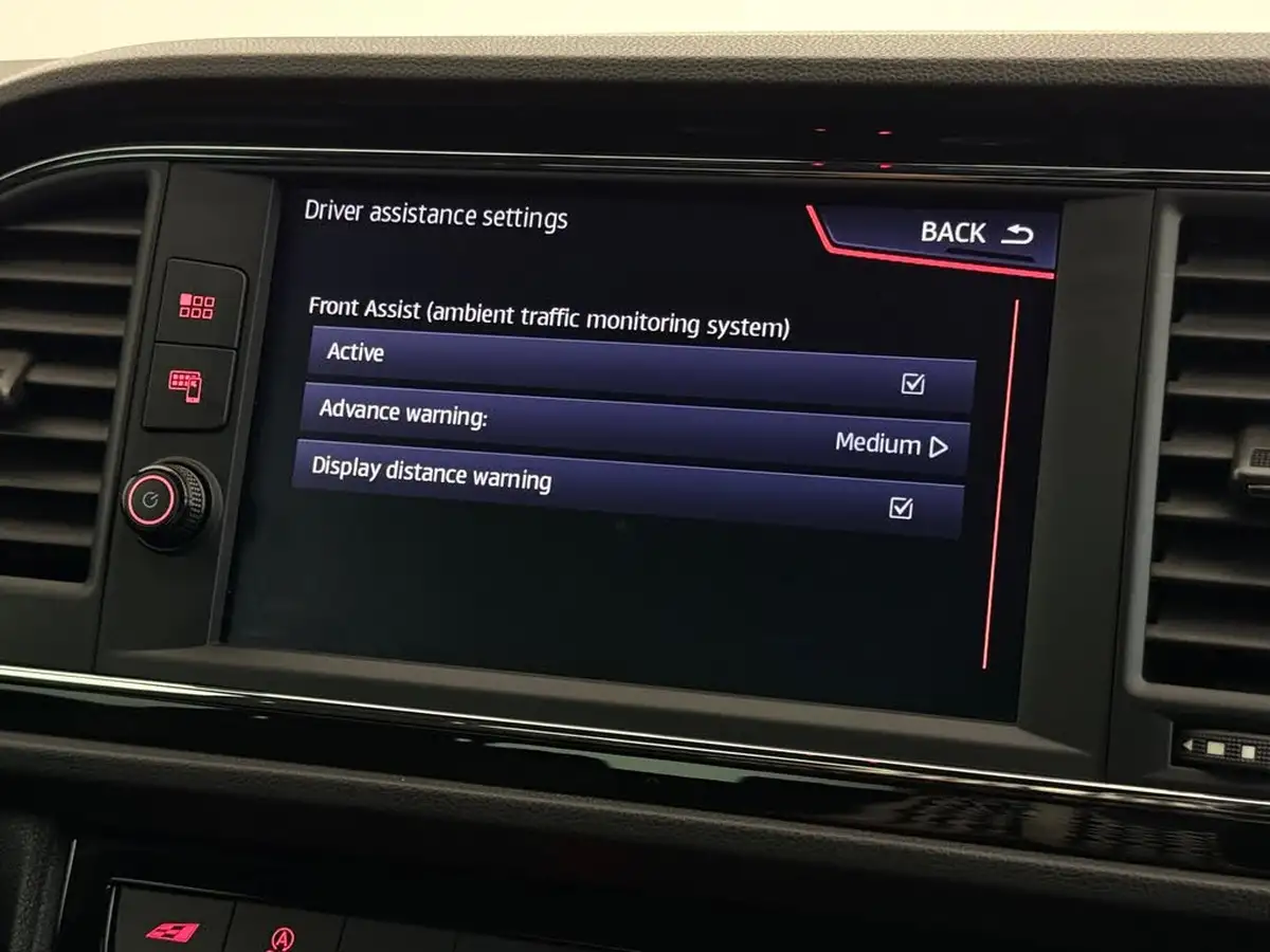 2020-seat-leon-20-tsi-cupra-290-big-33