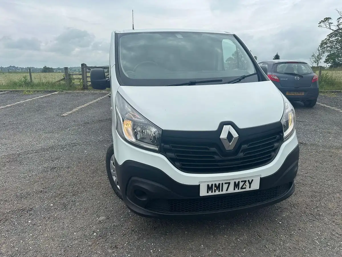 2017-renault-trafic-16dci-sl29-120-business-e6-panel-big-2