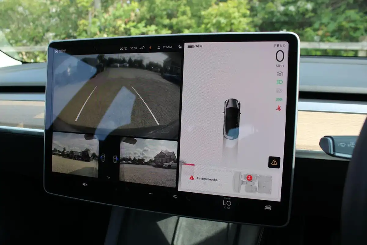 2020-tesla-model-3-e-long-range-big-13