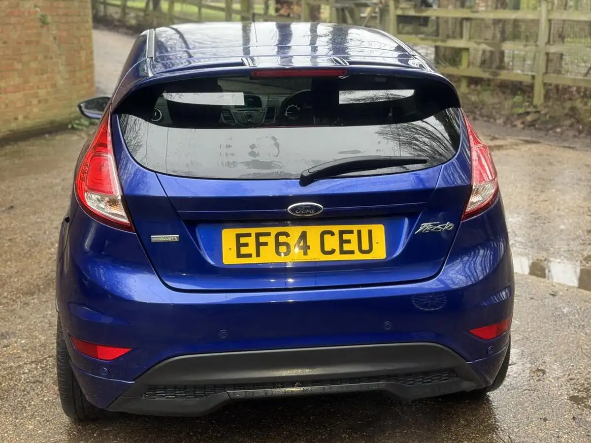 2014-ford-fiesta-10-zetec-s-big-21