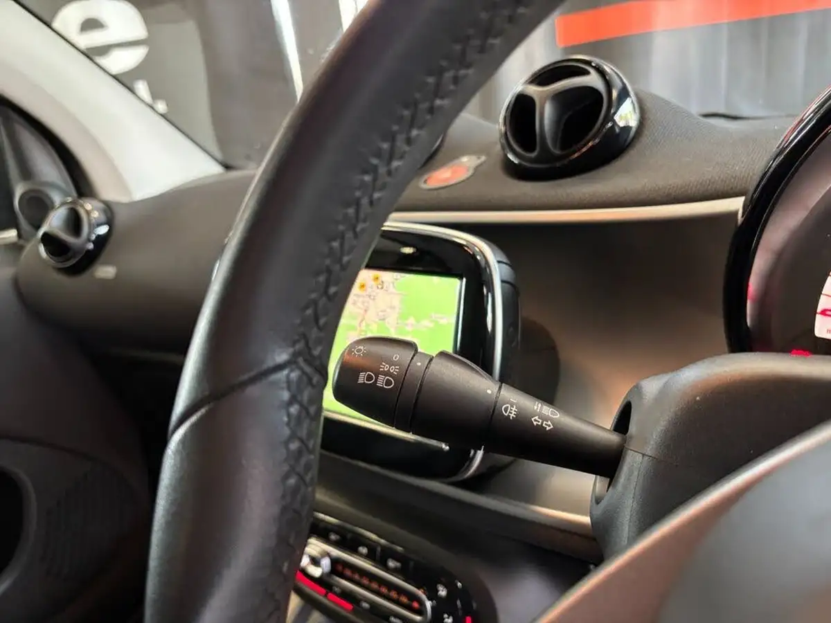 2016-smart-fortwo-09-prime-premiumss-coupe-big-25
