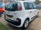 2016-citroen-c3-picasso-16bluehdi-edition-small-43