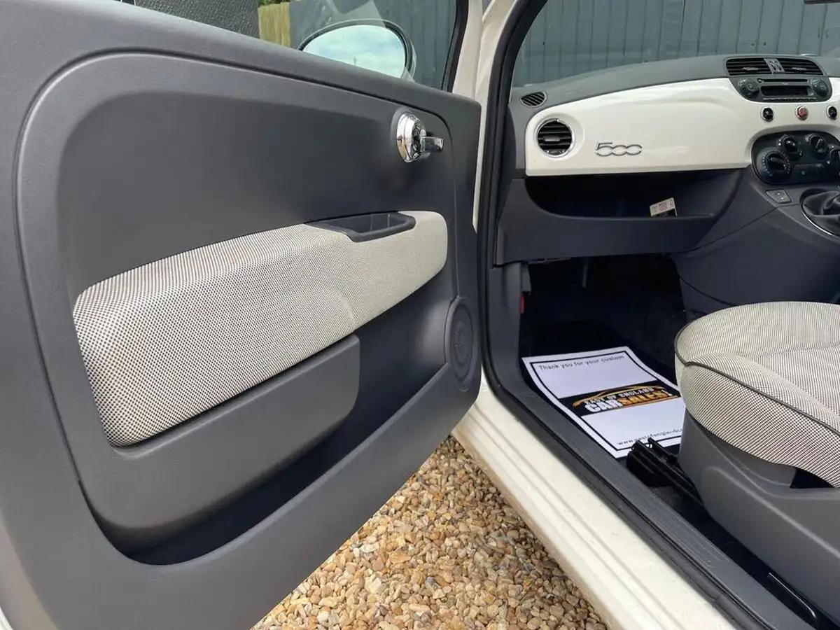 2012-fiat-500-12-lounge-ss-big-37