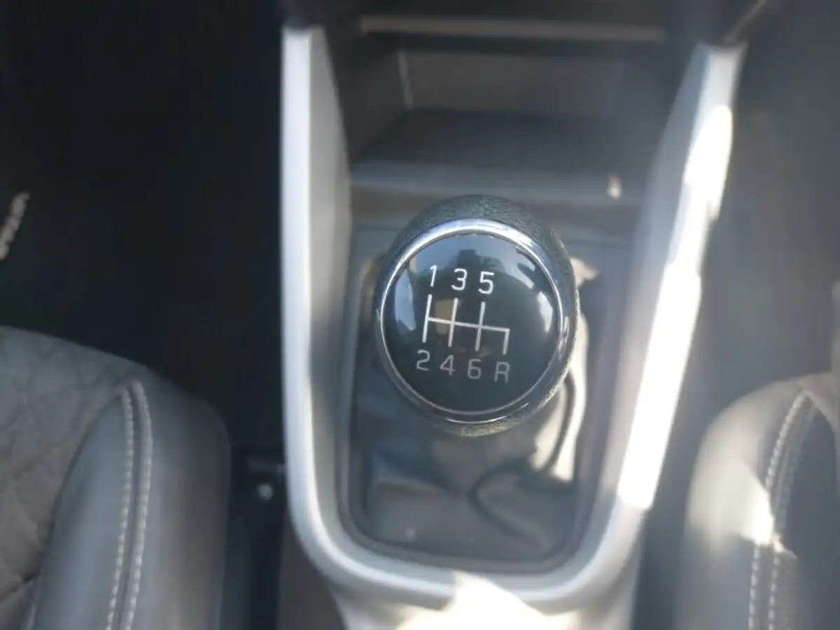 2022-suzuki-vitara-14-boosterjet-sz5-allgrip-big-12