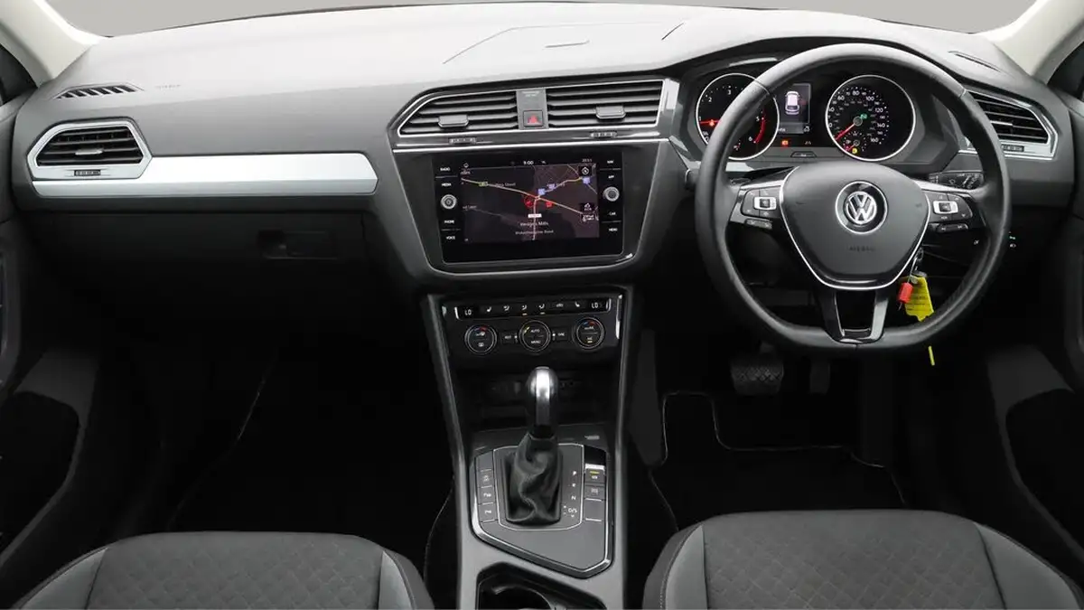 2020-volkswagen-tiguan-20tdi-match-150ps-dsg-big-13