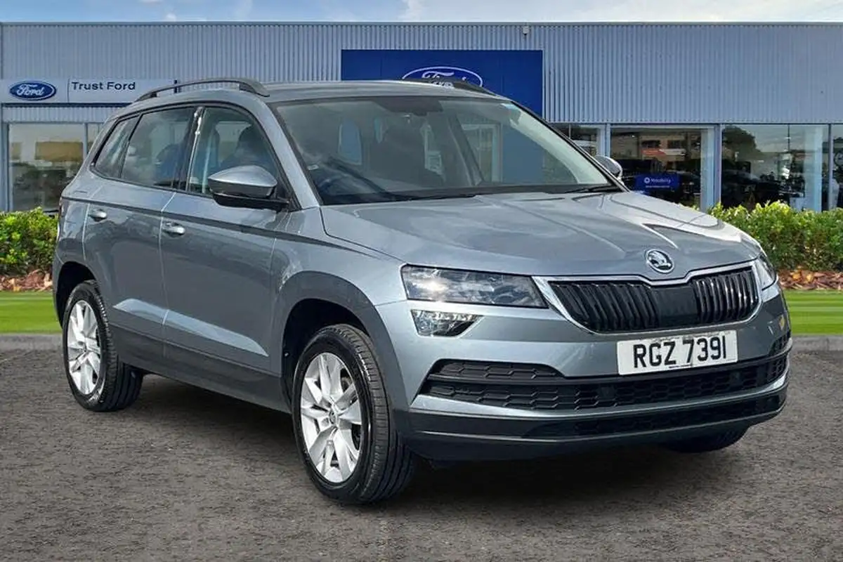 2020-skoda-karoq-15-tsi-se-technology-big-0