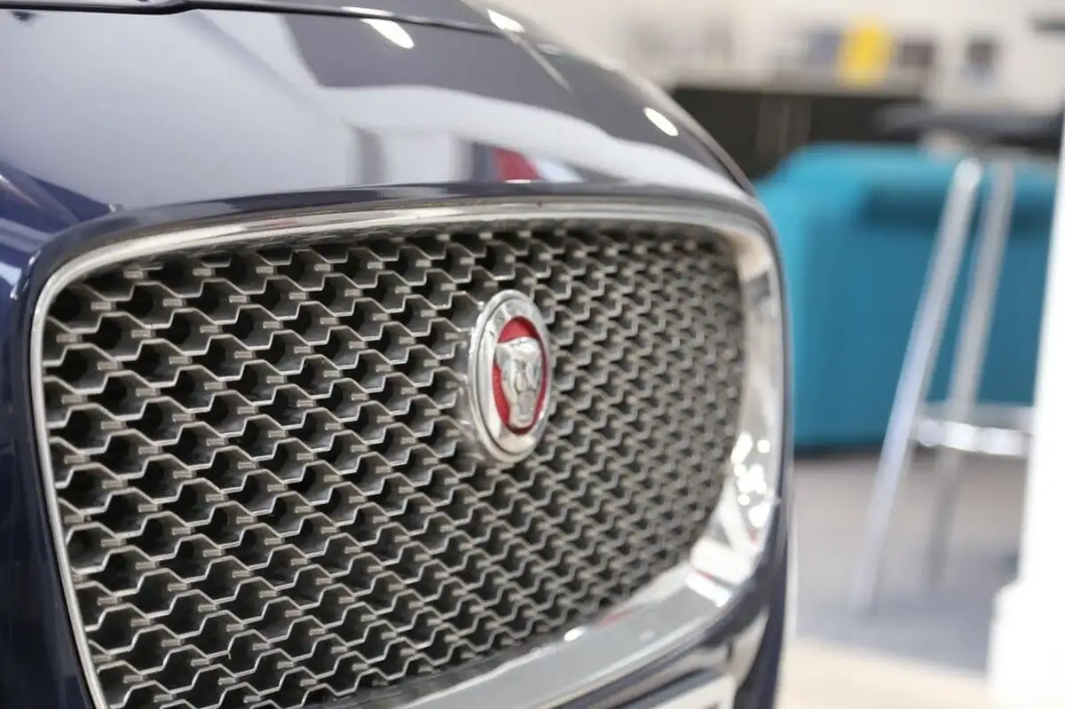 2017-jaguar-xf-20i-portfolio-200ps-saloon-4d-1999cc-big-31