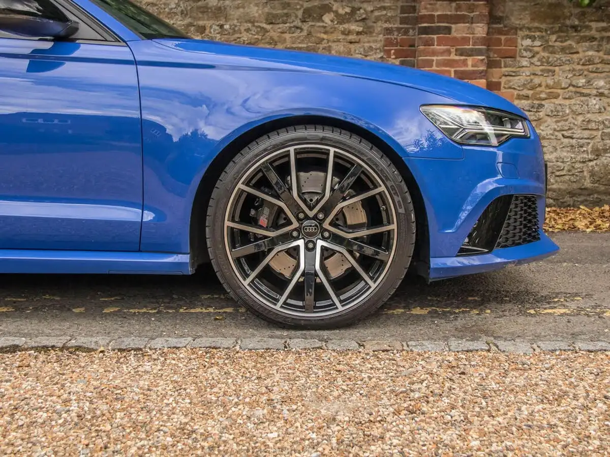 2018-audi-rs6-avant-40-tfsi-quattro-performance-big-13