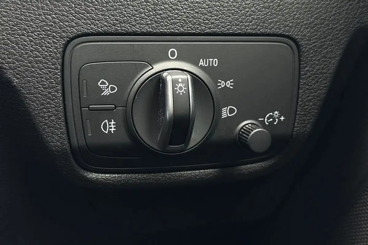 2021-audi-q2-15-35-tfsi-sport-big-31